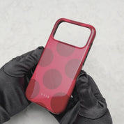 Large Polka Dots, Rojo carmesí - Tough Funda MagSafe para iPhone